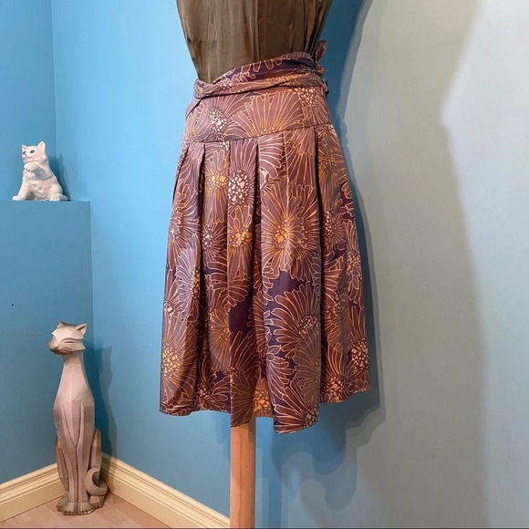BNWT Kookai taupe  sunflower silk skirt - Picture 2 of 12